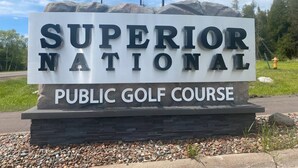 A sign for Superior National Public Golf Course. - Lola’s Lodge Ski-In/Ski-Out 3 bedroom Lodge near hiking/golf (Lutsen)