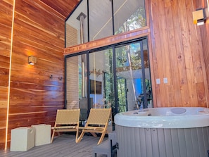 Tiny House in the Forest, Hot tub, Fireplace, Forest View | Terrazza/patio