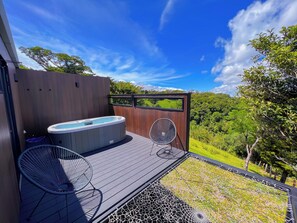 Glass Cabin 1.0, with Hot Tub and Panoramic Views | 露台