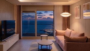 Down duvets, memory-foam beds, individually decorated - Le Collective Busan Gijang (Busan)