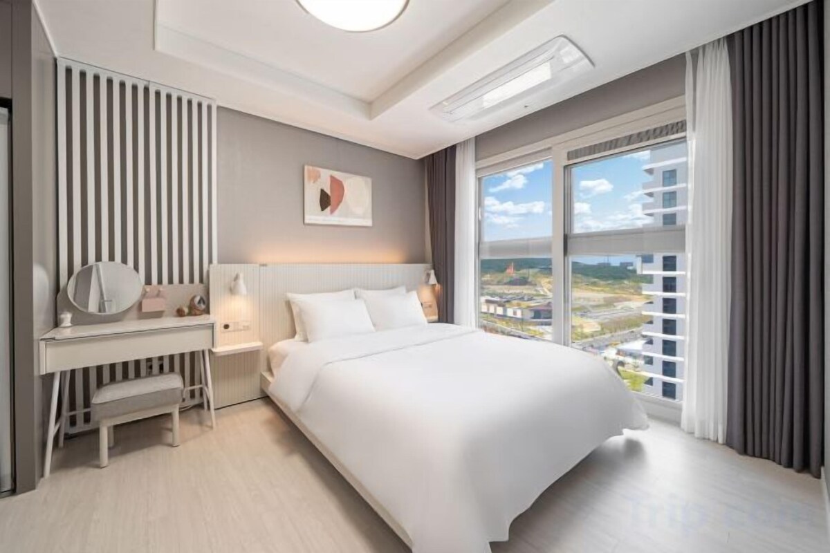 Down duvets, memory-foam beds, laptop workspace, blackout curtains