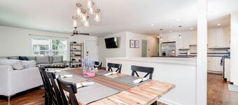 Bright & open | family & pets | fenced yard, deck