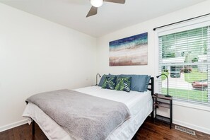 3 bedrooms, iron/ironing board, travel cot, free WiFi