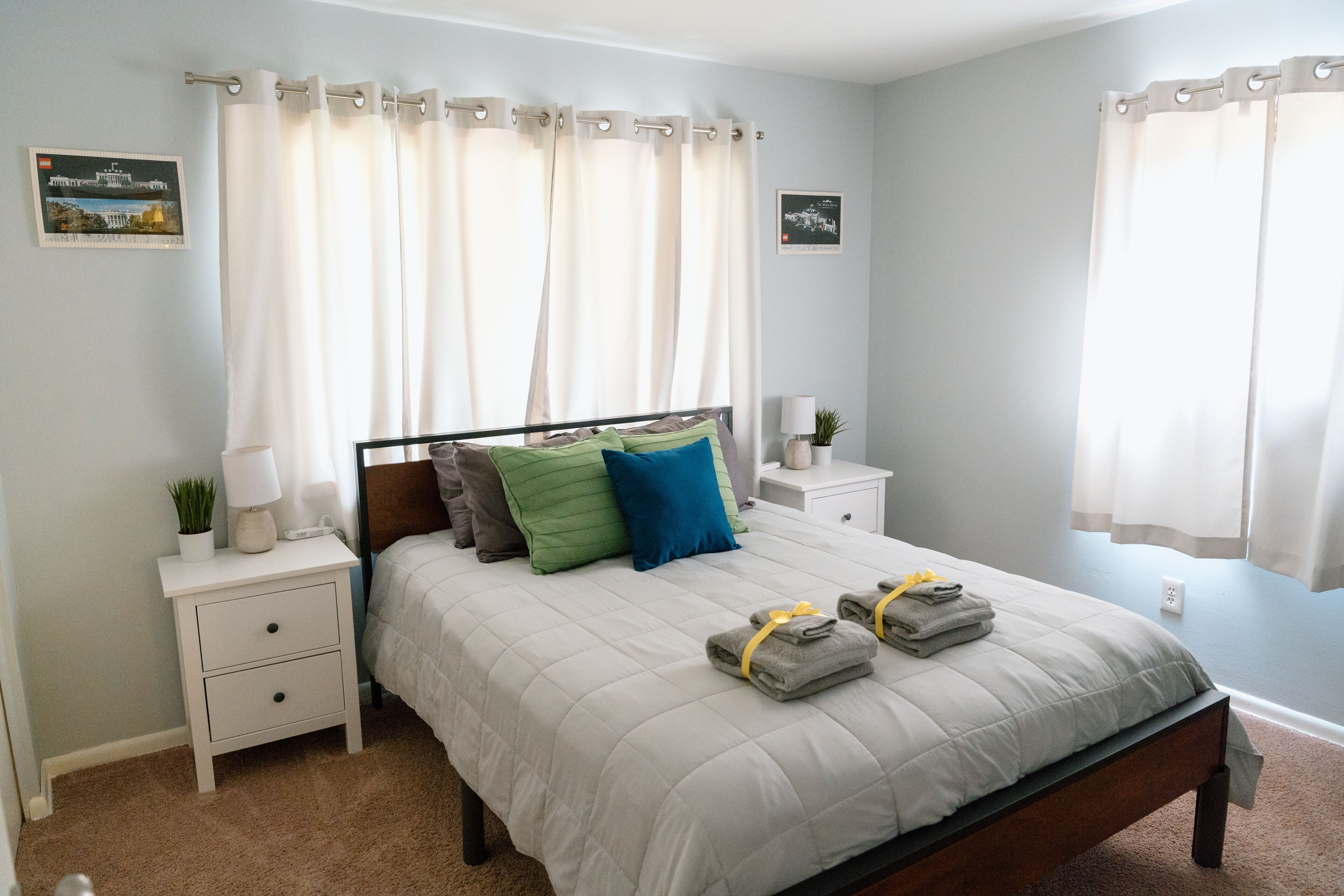 2 bedrooms, iron/ironing board, WiFi, bed sheets