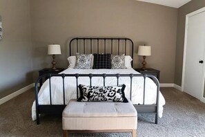 3 bedrooms, free WiFi, bed sheets