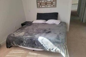 10 bedrooms, desk, iron/ironing board, free WiFi