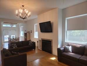 TV connectée, cheminée