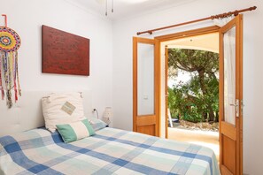 3 chambres, fer et planche à repasser, Wi-Fi gratuit, draps fournis