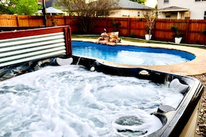 Bain à remous extérieur