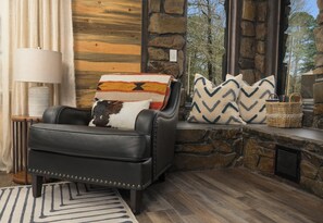 Smart-TV, Kamin, DVD-Player, Tischfußball