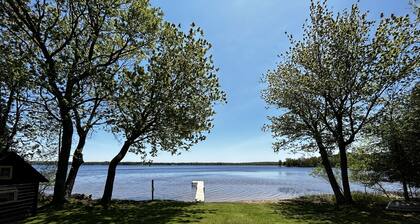 Lakefront Cottage on South Manistique Lake