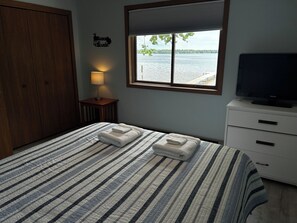 3 bedrooms, iron/ironing board, travel cot, free WiFi