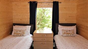 3 chambres, fer et planche Ă repasser, Wi-Fi, draps fournis