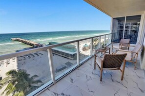 Property grounds - Stunning 2 BR Beachfront Sunny Isles Beach (Sunny Isles Beach)