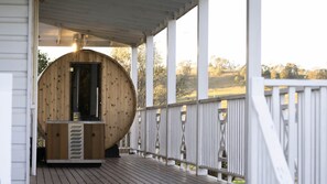 Terrace/patio - The Rise Wellbeing Retreat (FAULKLAND)