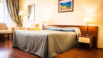 Studio Standar | Brankas, tirai kedap cahaya, kedap suara, dan Wi-Fi gratis