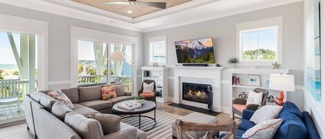 Smart TV, chimenea y reproductor de DVD