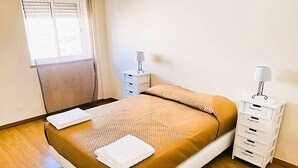 3 bedrooms, iron/ironing board, internet, bed sheets - Flat 3 Bedrooms Albufeira (Albufeira)
