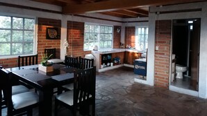 Family Cabin | Living area