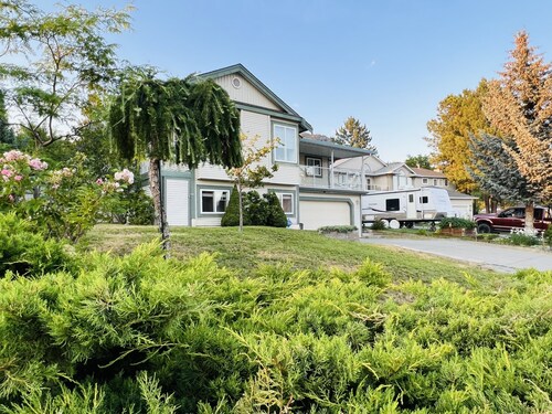 Merritt Crown Hill - 1 bedroom w/AC Suite 100