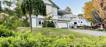 Merritt Crown Hill - 1 bedroom w/AC Suite 100