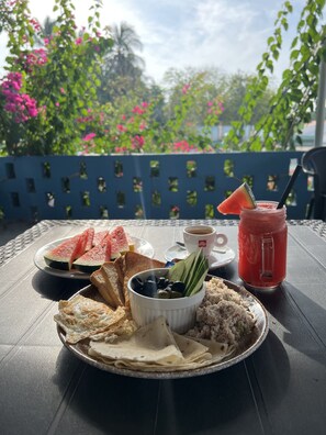 Free daily English breakfast - Lagoon Villa Thoddoo (Thoddoo)