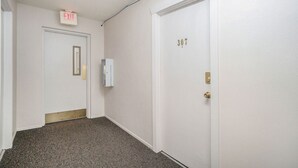 Interior - Beautiful Pool and Lake View (South Haven)