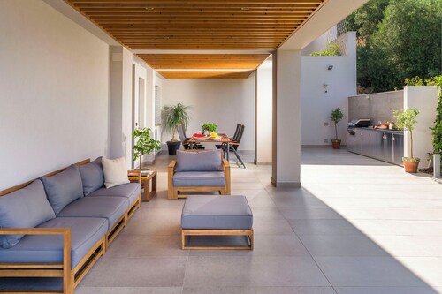 Design villa with private pool & sea-view terraces