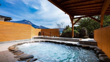 Hot springs. YUFUIN O-YADO YUKI ONSEN