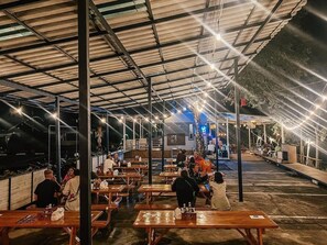 Restaurant - Revolution Pai - Hostel (Pai)