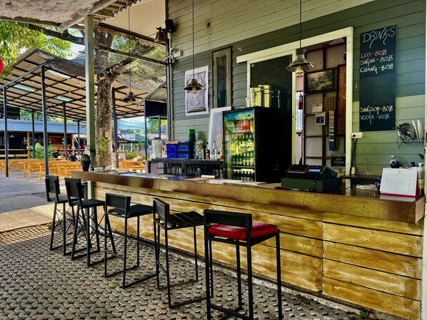 Bar (on property) - Revolution Pai - Hostel (Pai)