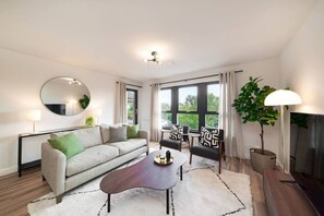 TV - At the Castle - Private Balcony (Broughty Ferry, Dundee)