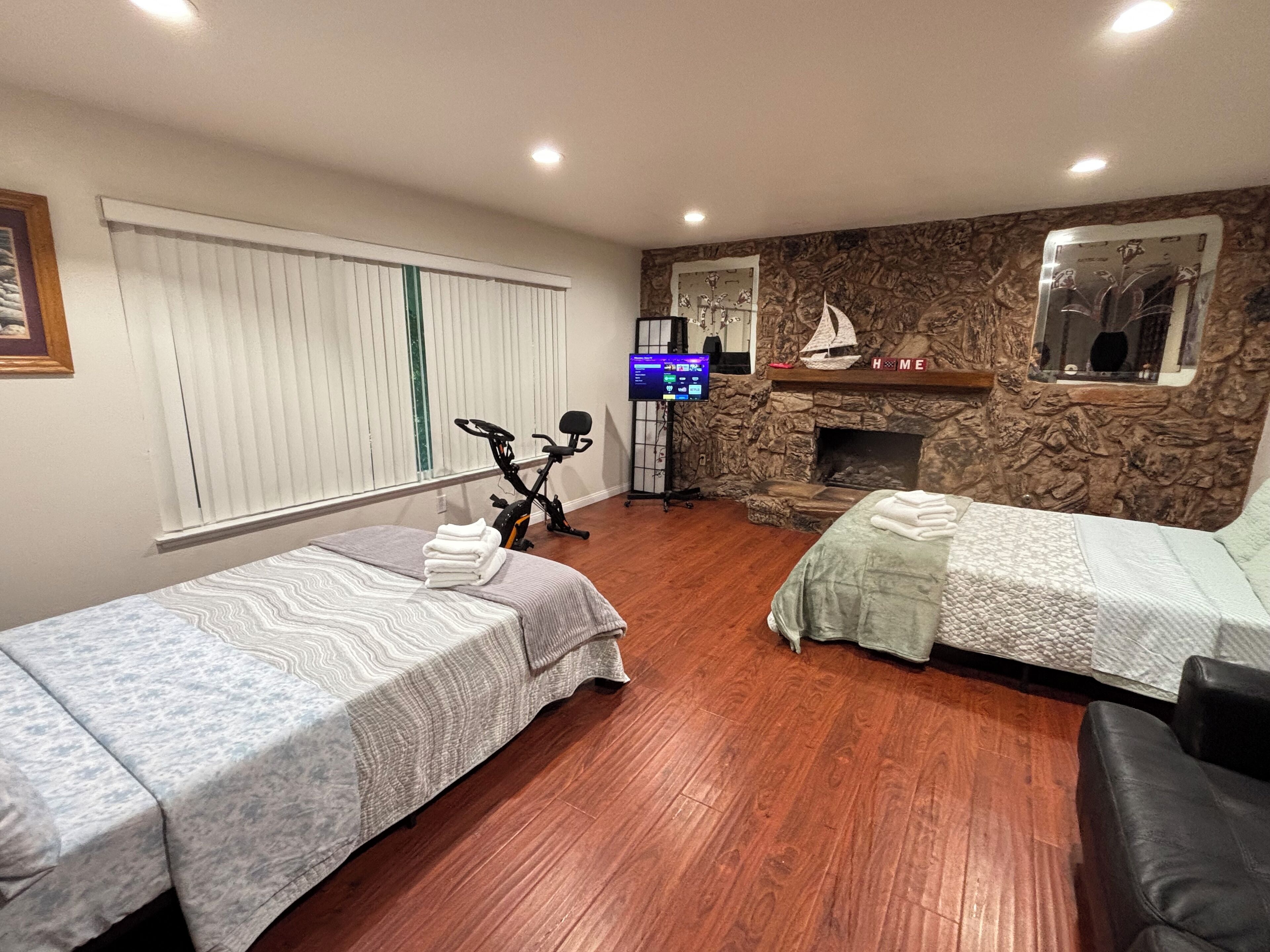 4 多间卧室、客房内保险箱、熨斗/熨衣板、旅行婴儿床