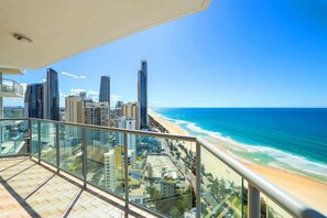 Property grounds - 30A Peninsula Summary (Surfers Paradise)
