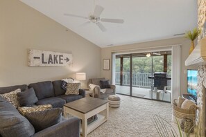 Smart TV, fireplace - Lazy Days Escape - Top Floor Waterfront Condo w/ Screened Deck! (Osage Beach)