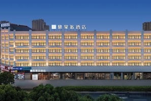 星評価なしの画像、2 / 23、ボタン