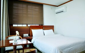 Habitación (Deluxe Double Front Ocean View or Sid) | 1 dormitorio, wifi gratis, ropa de cama