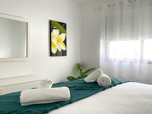 1 chambre, fer et planche à repasser, accès Internet, draps fournis