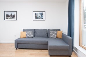 Smart TV - Clifton Jewel - 4 bed house w/parking. MyCityHaven (Bristol)