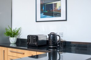 Interior - Clifton Jewel - 4 bed house w/parking. MyCityHaven (Bristol)