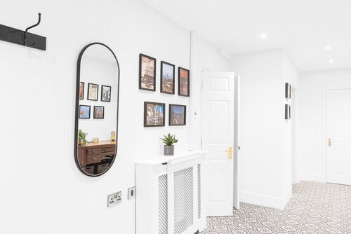 Stunning 2 bedroom apartment in fantastic location