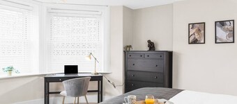 Stunning 2 bedroom apartment in fantastic location