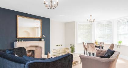 Stunning 2 bedroom apartment in fantastic location
