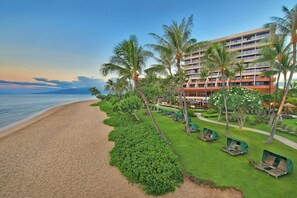 On the beach - Marriott's Maui Ocean Club - 1-Bedroom - Kids Pirate Pool - Family Friendly (Lahaina)