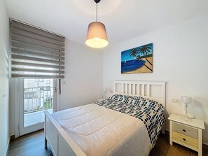 2 bedrooms, iron/ironing board, free WiFi