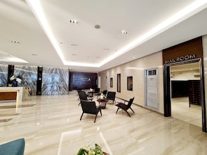 Lobby - Modernistic flat along Roxas Blvd |Fast net|Netflx (Manila)