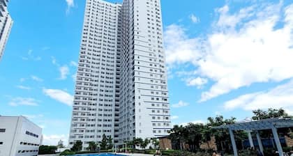 Minimalist 1BR nr SM North |Fastnet |Parking