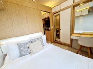 1 bedroom, iron/ironing board, WiFi, bed sheets - Minimalist 1BR nr SM North |Fastnet |Parking (Quezon City)