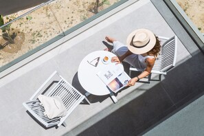 Noemie Luxury Suite 108 | Vista da sacada