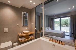 Noemie Luxury Suite 101 | Salle de bain